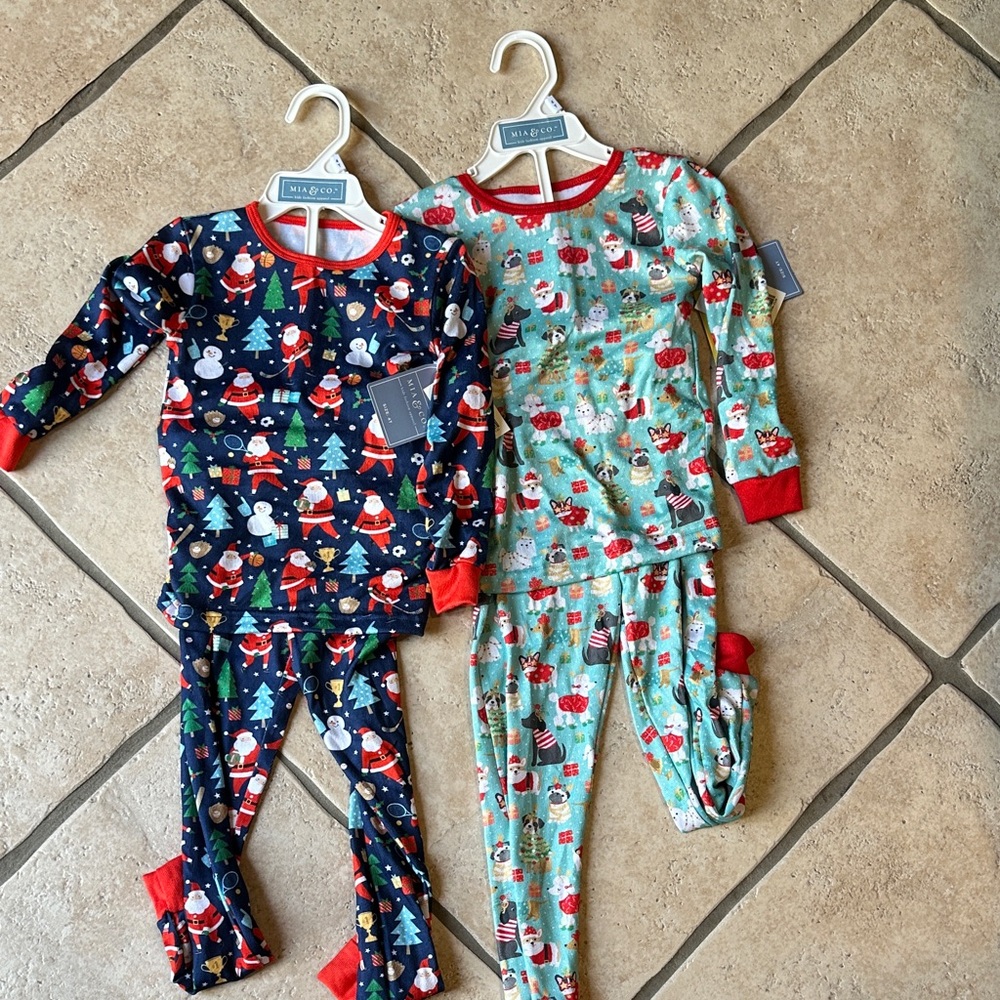 CHRISTMAS Kids Pajama Sets - Navy and Light Blue 2 pair set size 4T NWT MIA & CO